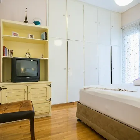 Comfortable Central Flat Athens